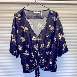 Black floral tie front blouse. Like new!!